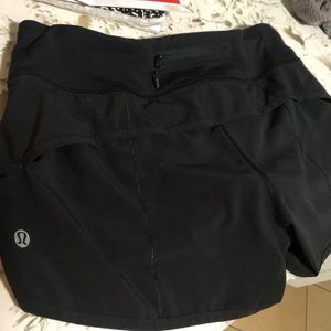 Lululemon size 6 speed up short